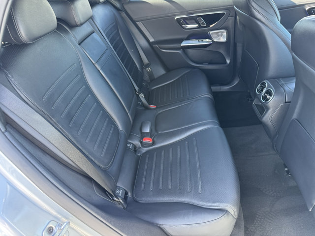 2026 Mercedes Benz GLC 300 4MATIC photo 2