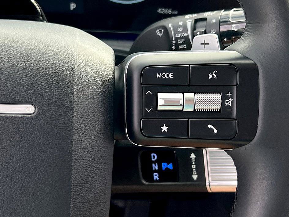 2025 Hyundai Santa Fe Limited photo 15