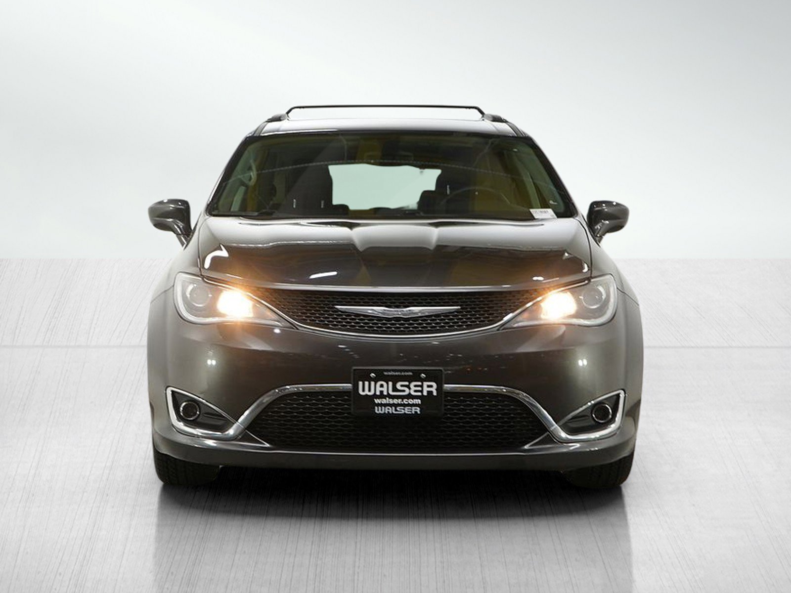 2017 Chrysler Pacifica Touring Plus photo 8