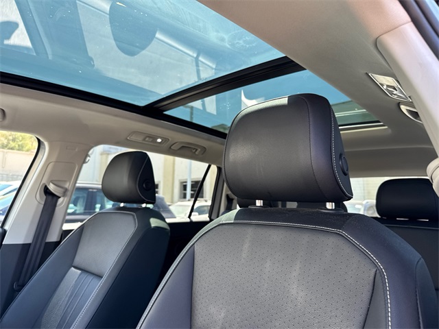 2023 Volkswagen Tiguan SE photo 3