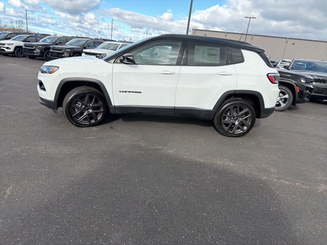 2026 Jeep Compass Limited Altitude photo 3