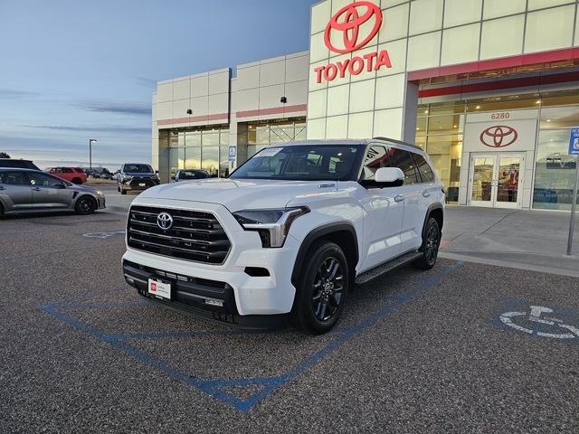 2023 Toyota Sequoia SR5's photo