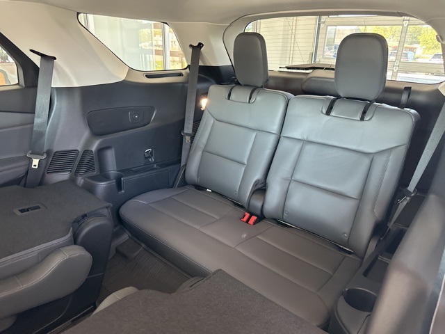 2025 Ford Explorer photo 39