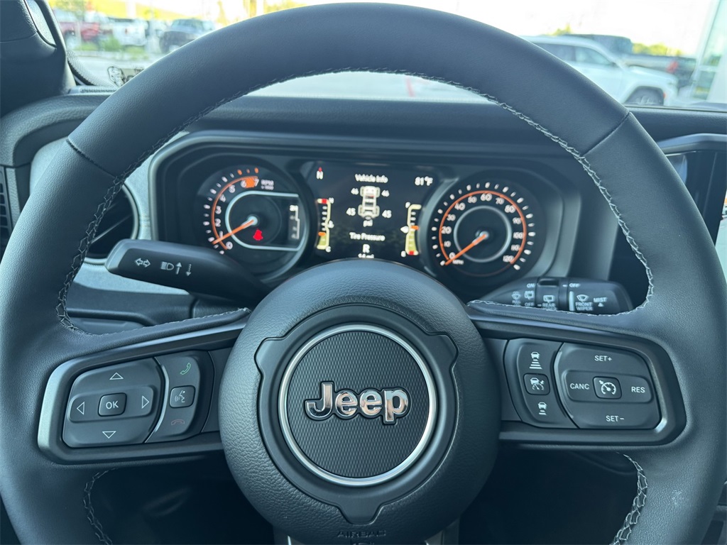 2025 Jeep Wrangler Willys photo 22