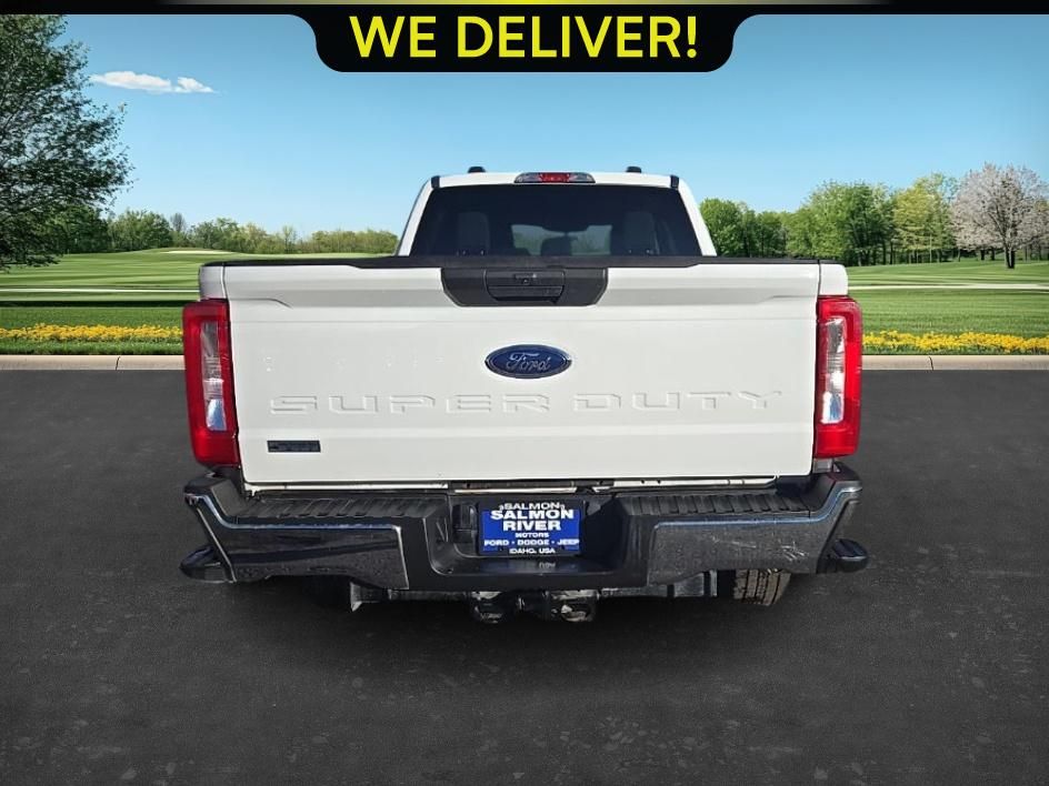 2024 Ford F-350 photo 3
