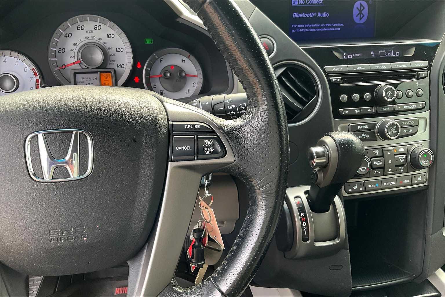 2014 Honda Pilot EX-L photo 22