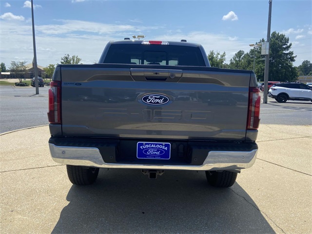 2025 Ford F-150 Lariat photo 2