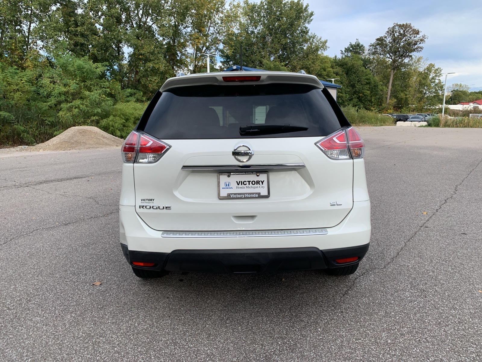 2015 Nissan Rogue SL photo 4