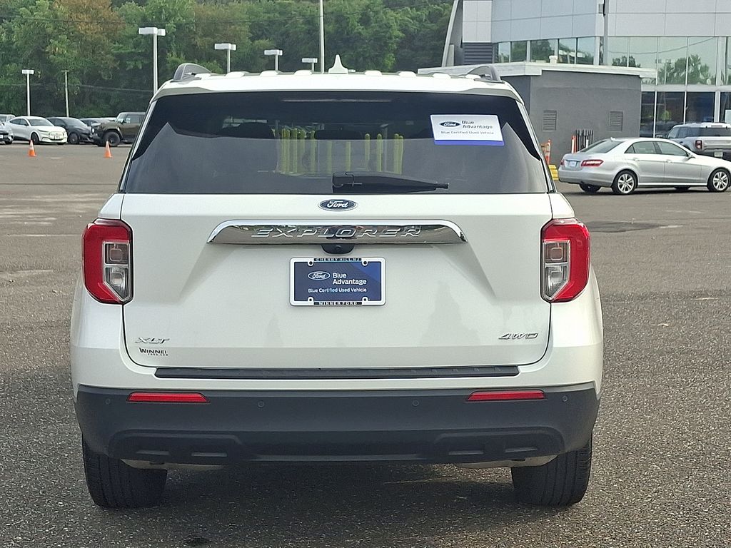 2023 Ford Explorer XLT photo 4