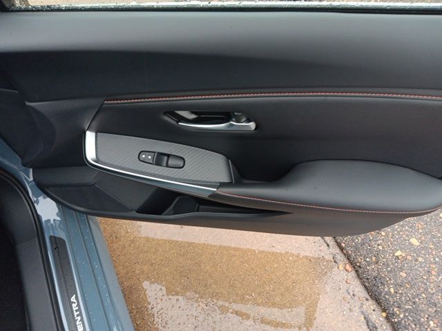 2025 Nissan Sentra SR photo 19