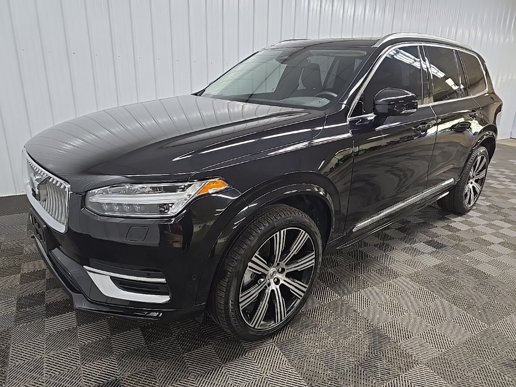 2024 Volvo XC90 B5 Plus photo 8