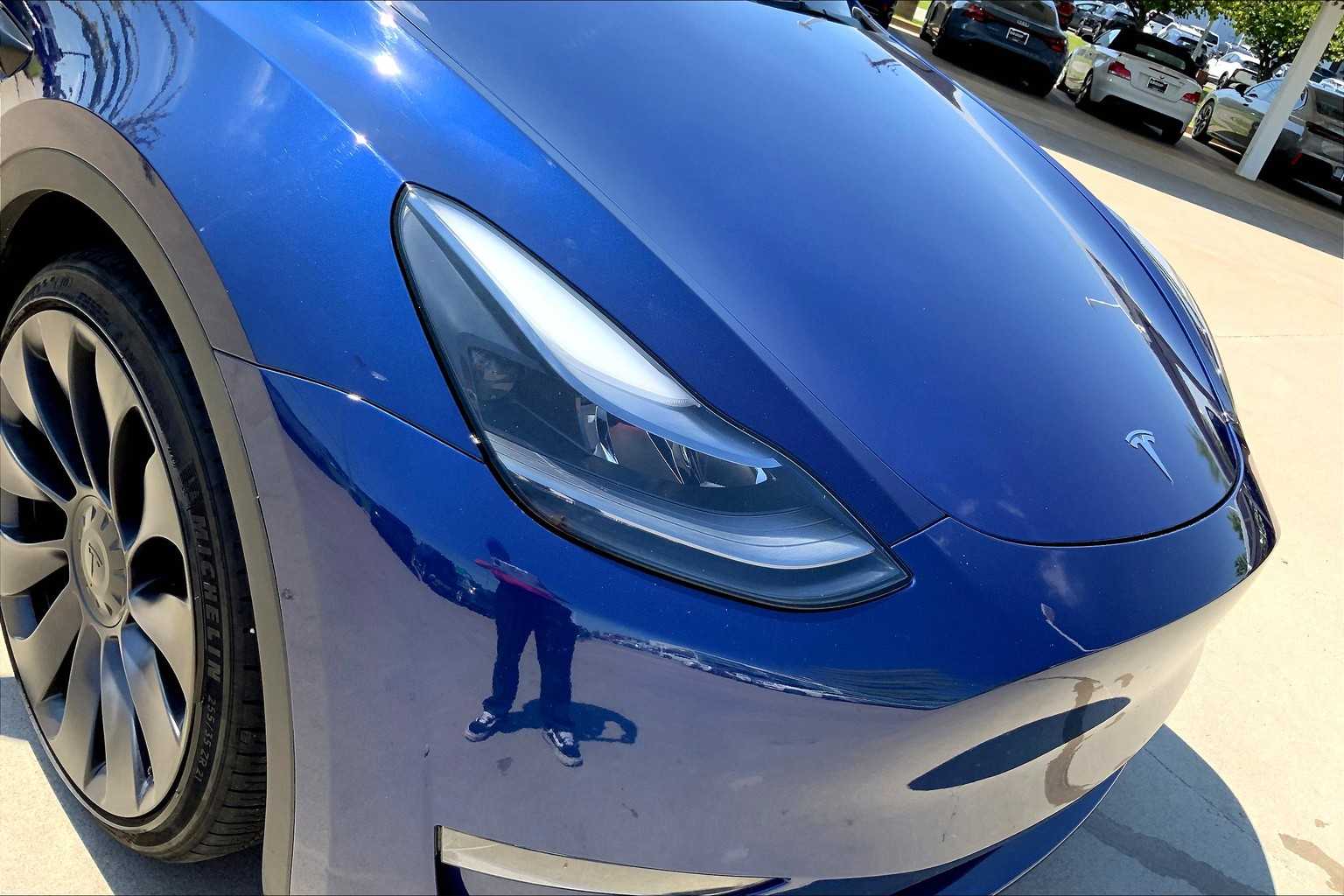 2024 Tesla Model Y Performance photo 24