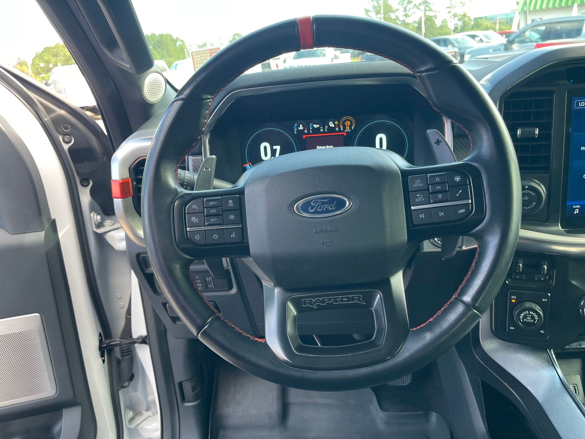 2022 Ford F-150 Raptor photo 18