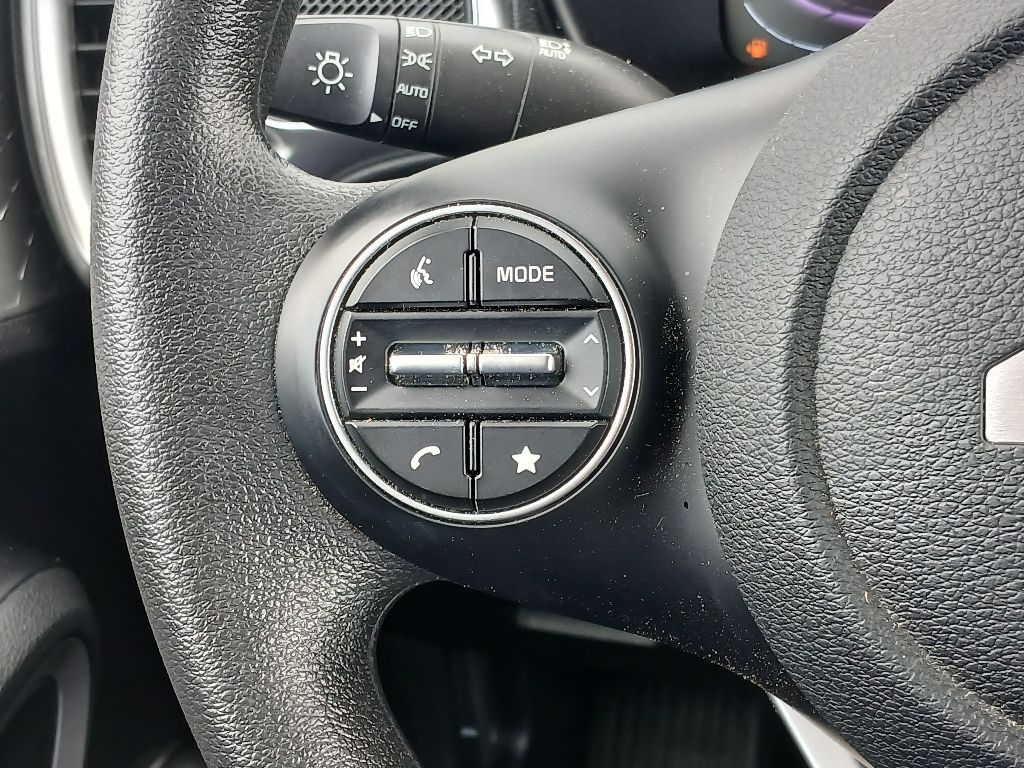2023 Kia Soul LX photo 15