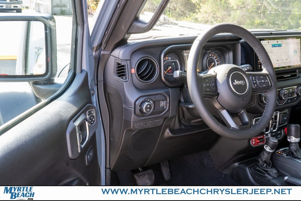 2025 Jeep Gladiator Rubicon photo 15