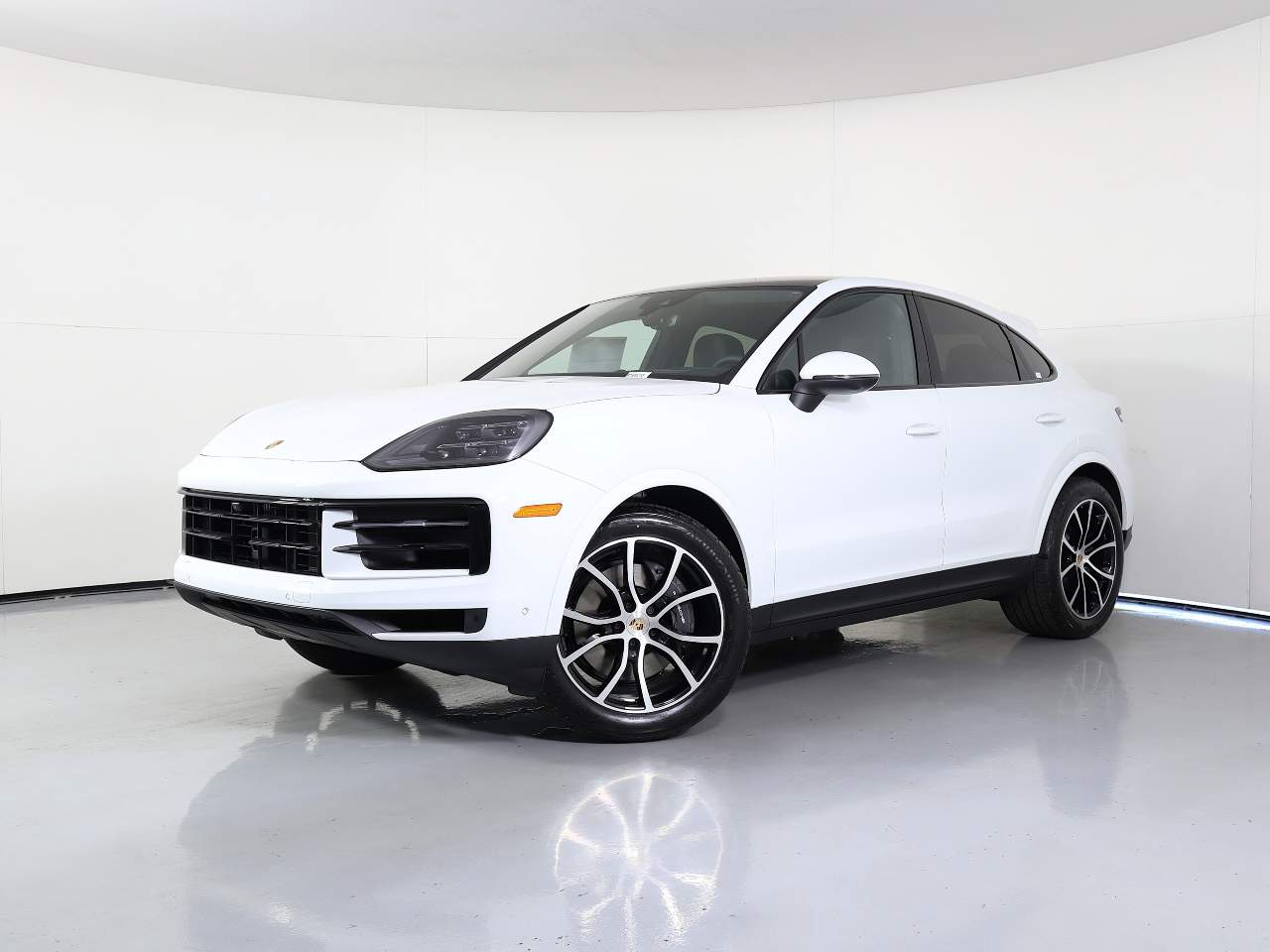 2025 Porsche Cayenne Coup Base's photo