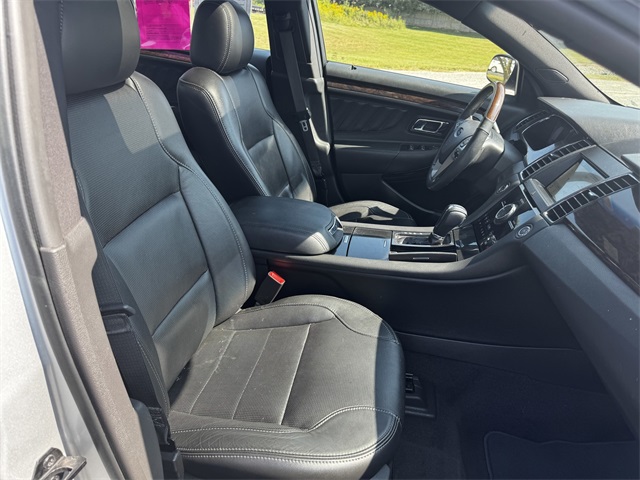 2018 Ford Taurus Limited photo 14