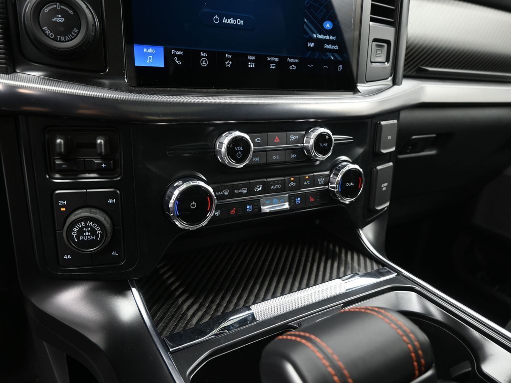 2025 Ford F-150 Raptor photo 14