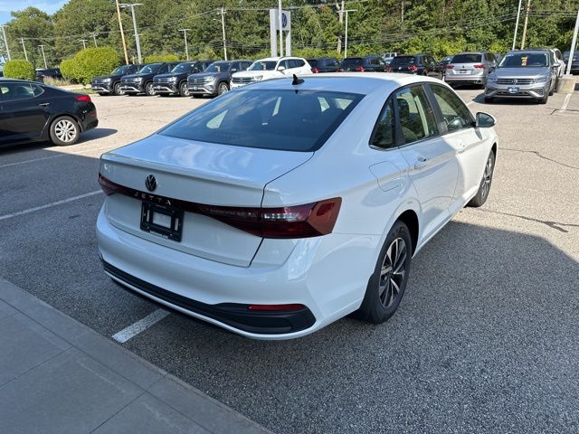 2025 Volkswagen Jetta S photo 4