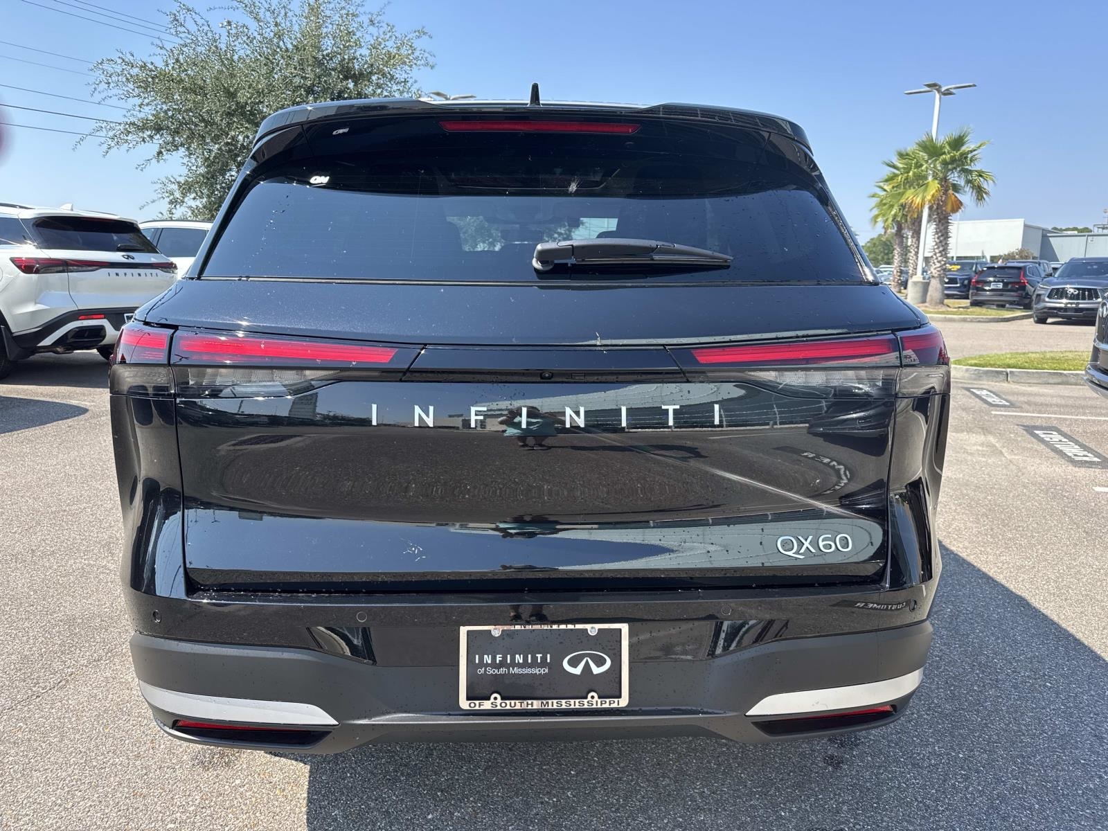 2026 Infiniti QX60 Luxe photo 5