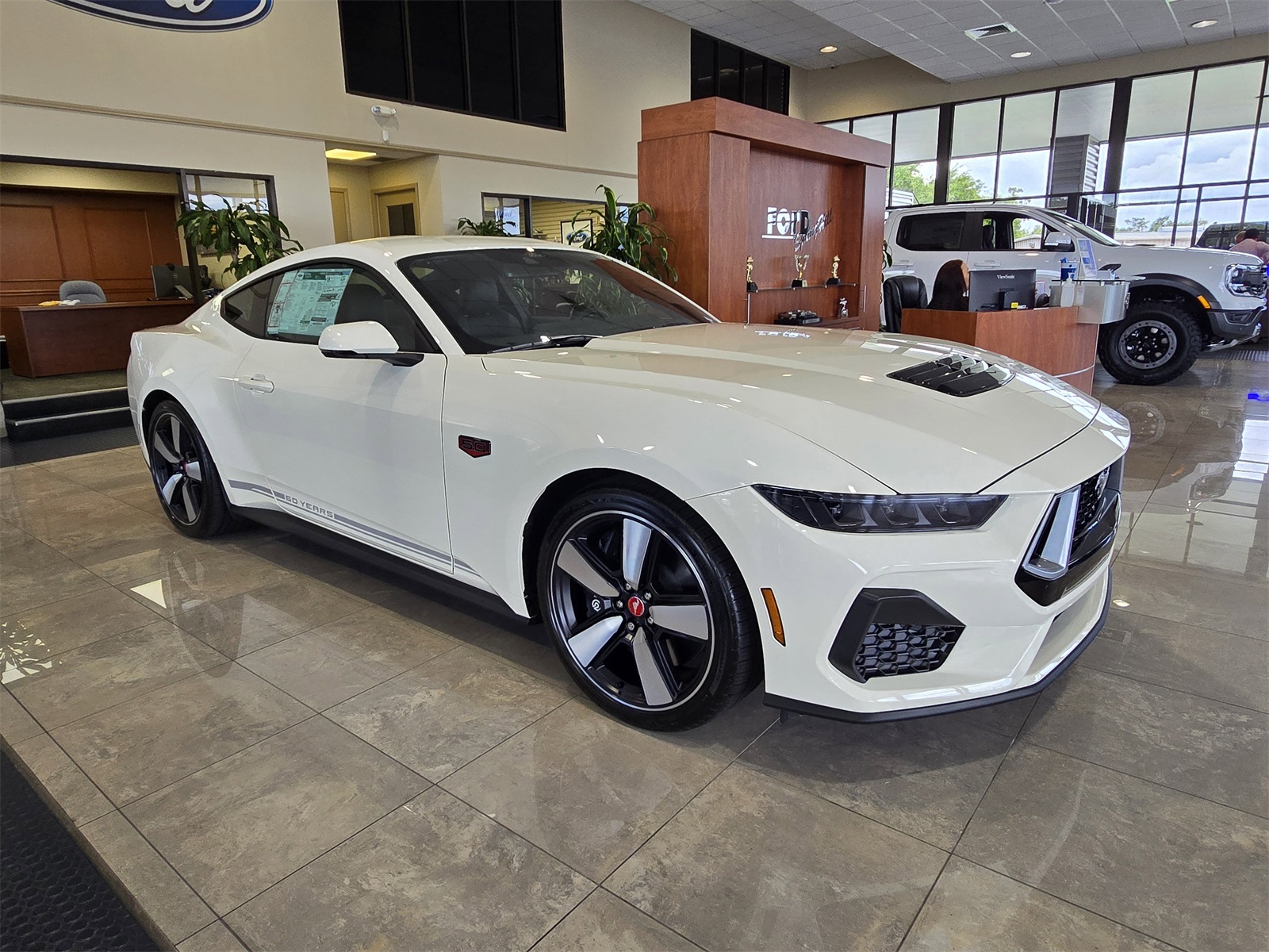 2025 Ford Mustang GT Premium photo 2