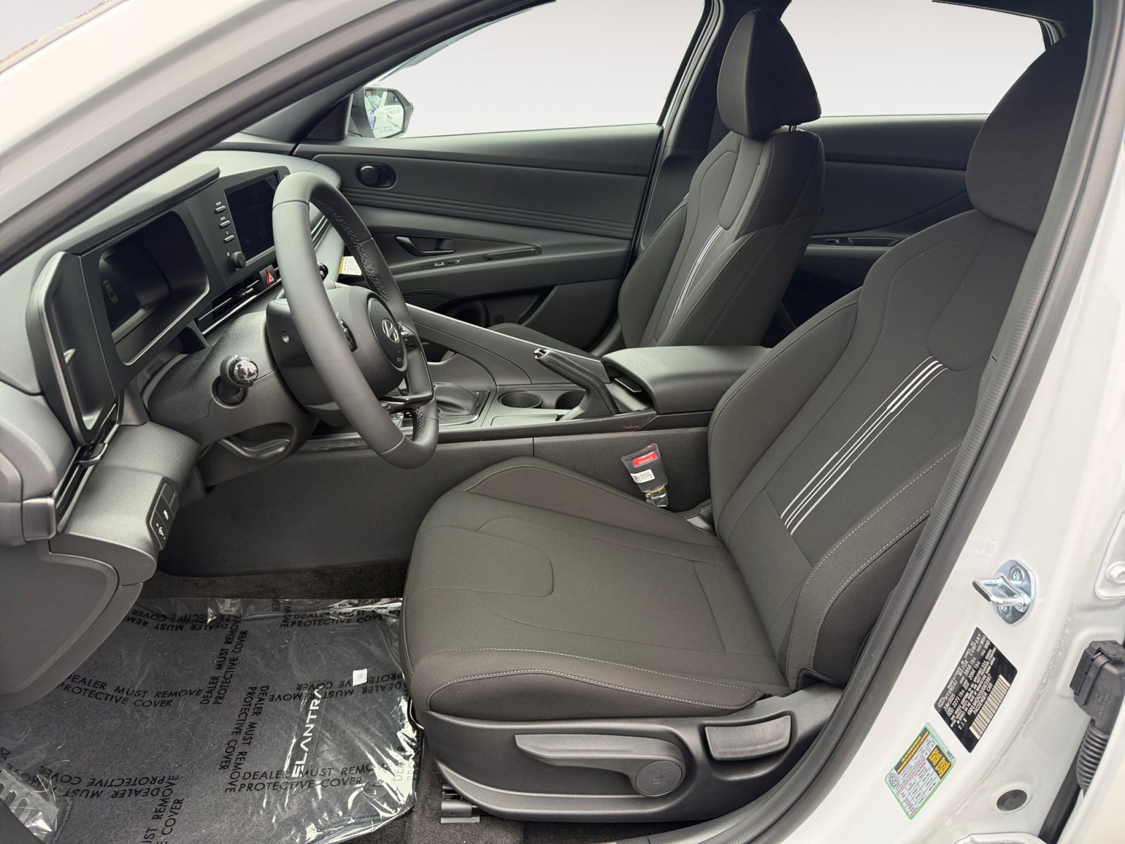 2025 Hyundai Elantra SEL Sport photo 10