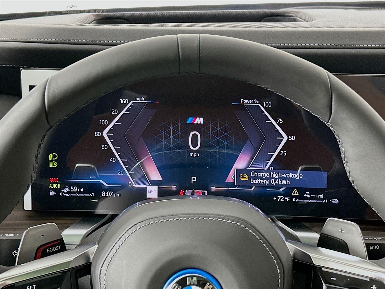 2026 Bmw 750e photo 12