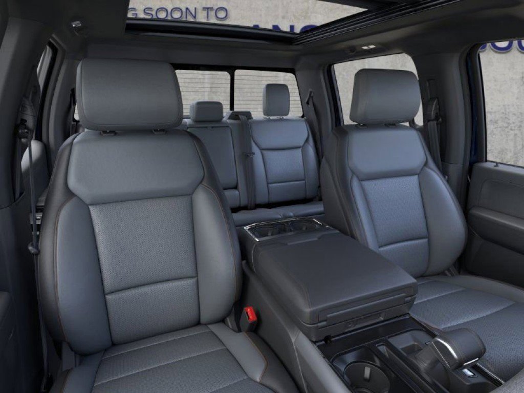 2025 Ford F-150 Lightning Lariat photo 9