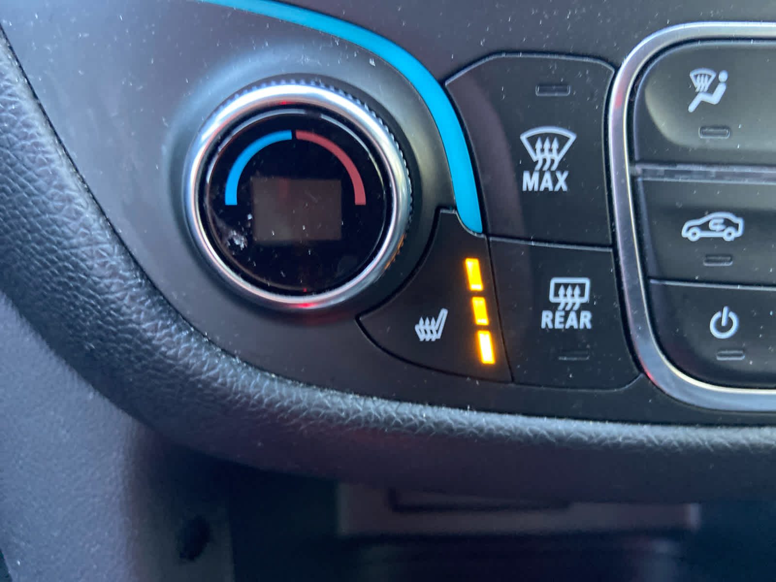 2020 Chevrolet Equinox LT photo 23