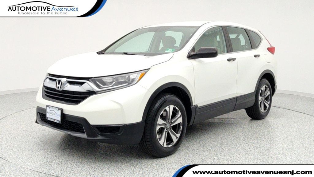 2017 Honda CR-V LX's photo