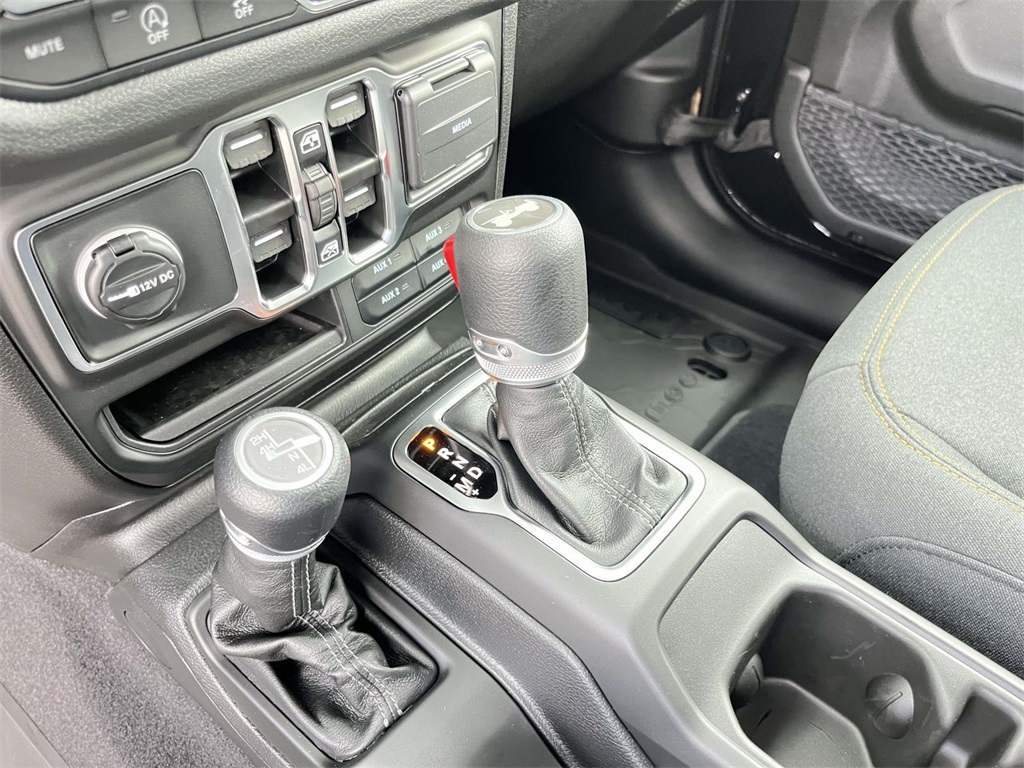 2025 Jeep Wrangler Sport S photo 14