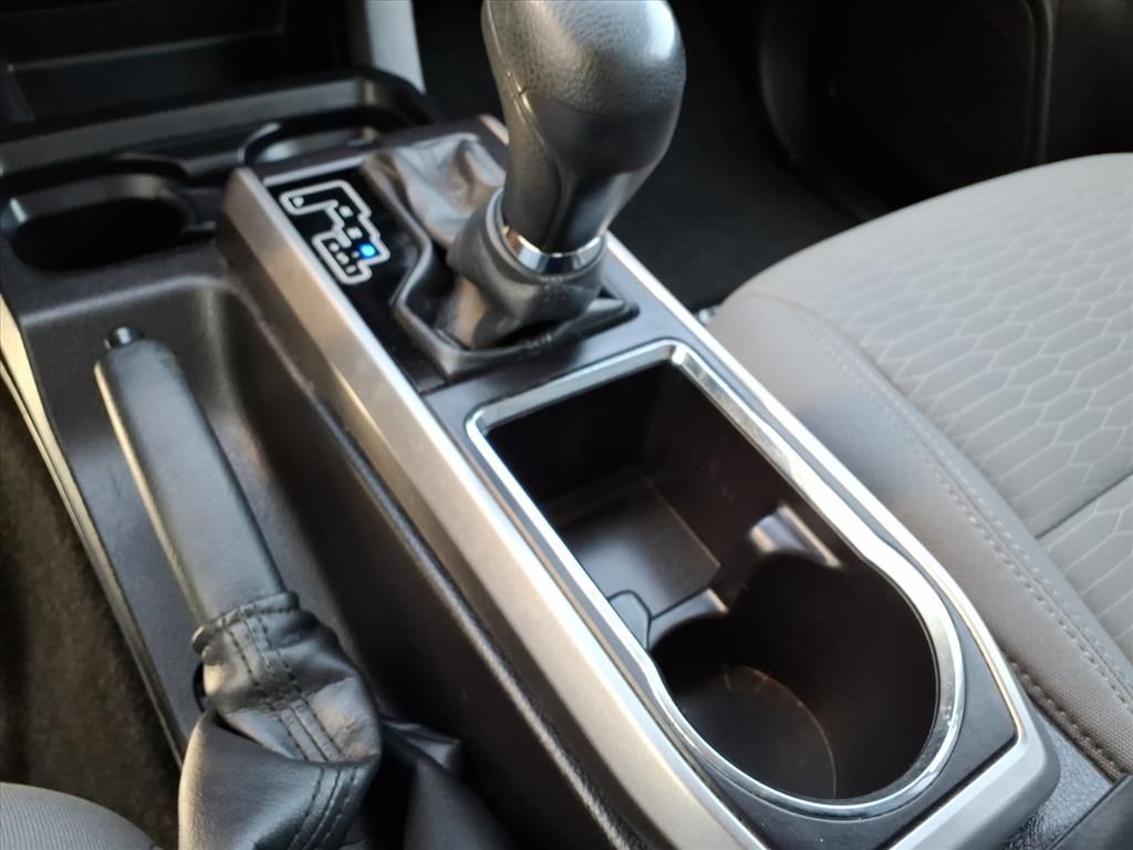 2016 Toyota Tacoma SR5 photo 17
