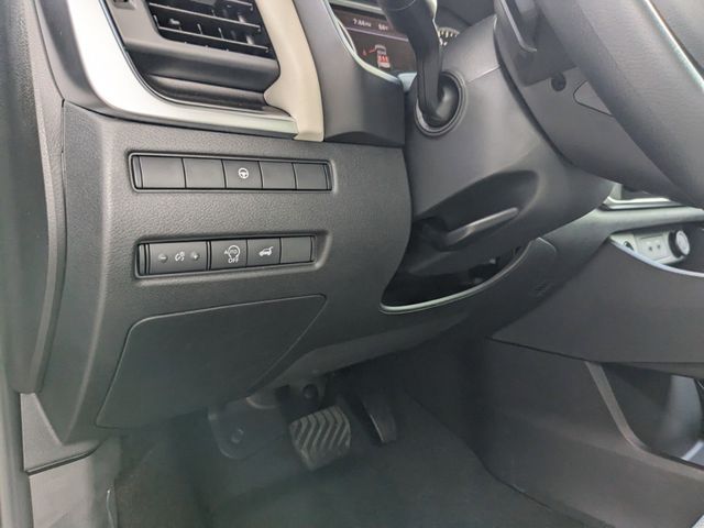 2025 Nissan Rogue SV photo 16
