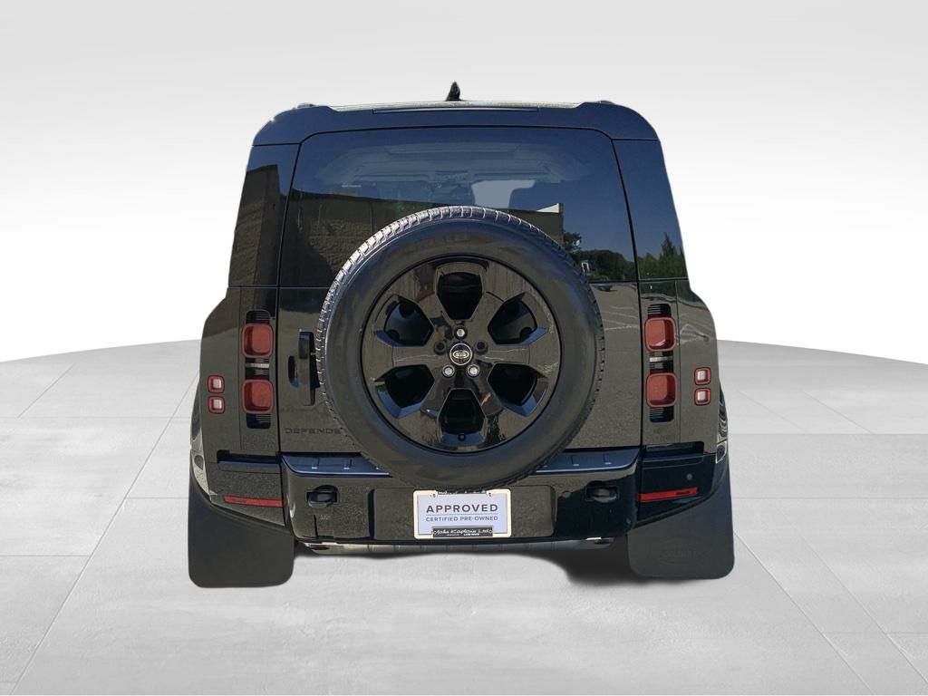 2025 Land Rover Defender 110 X-Dynamic SE photo 7