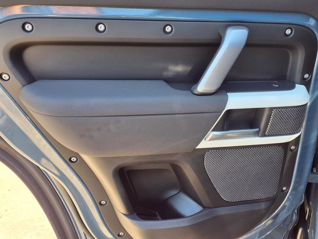 2023 Land Rover Defender X-Dynamic SE photo 20