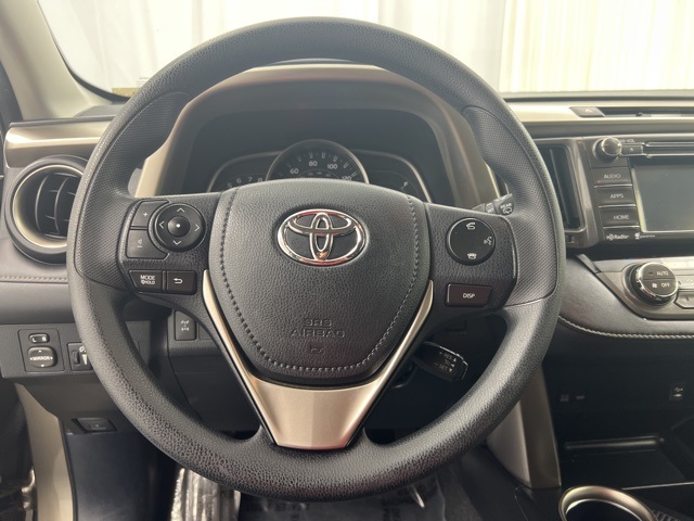 2015 Toyota RAV4 XLE photo 15