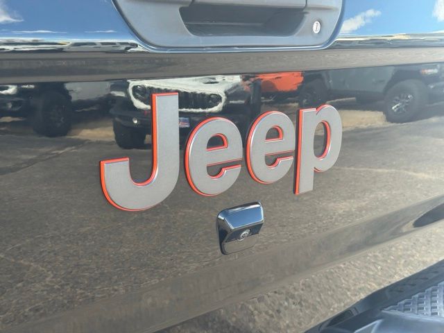 2022 Jeep Gladiator Mojave photo 15
