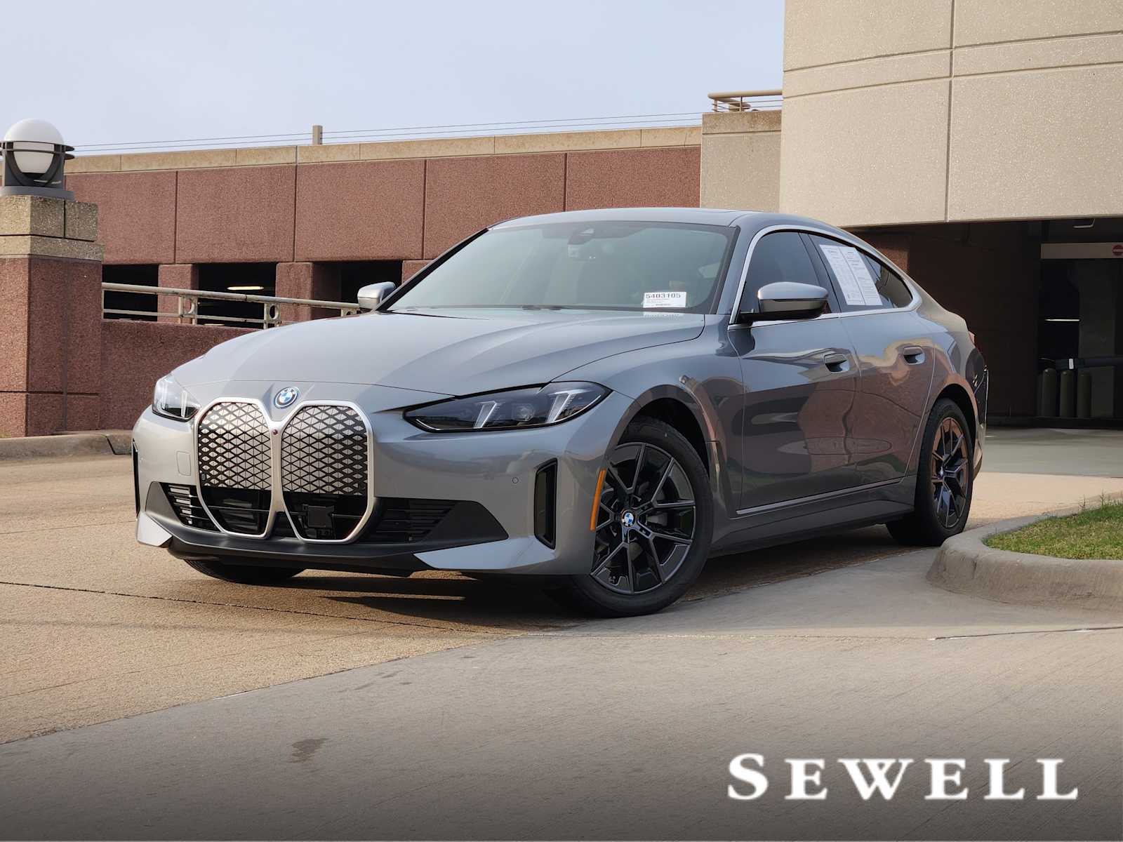 2025 BMW i4 40's photo