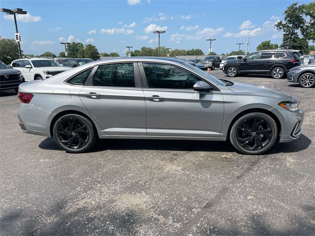 2025 Volkswagen Jetta 1.5T SE photo 26