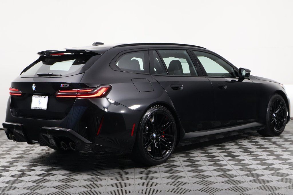 2026 Bmw M5 5 Touring photo 2
