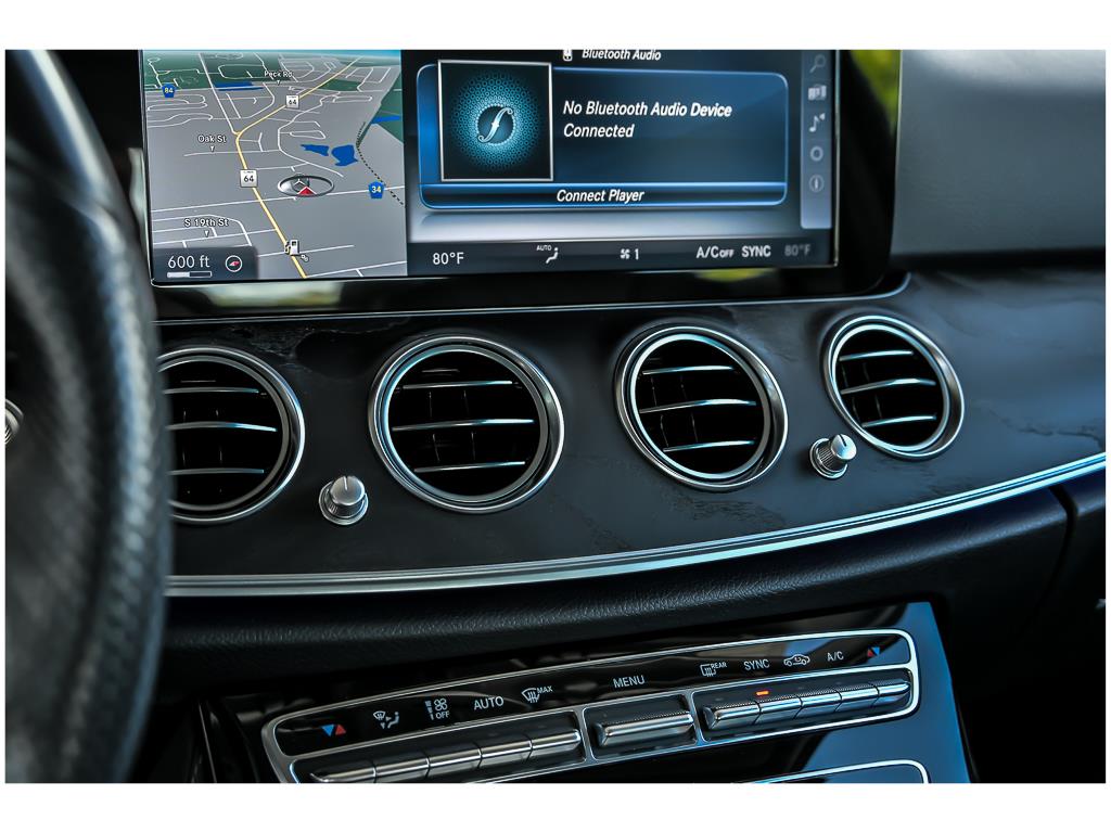 2017 Mercedes Benz E 300 4MATIC photo 21