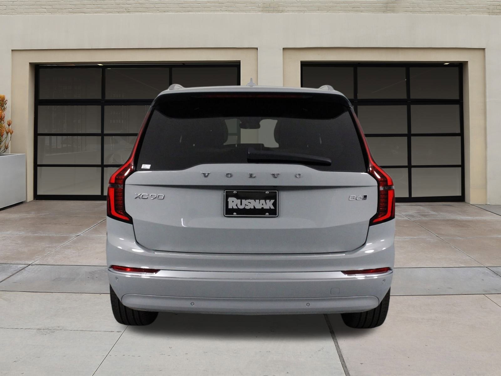 2026 Volvo XC90 AWD Plus photo 4