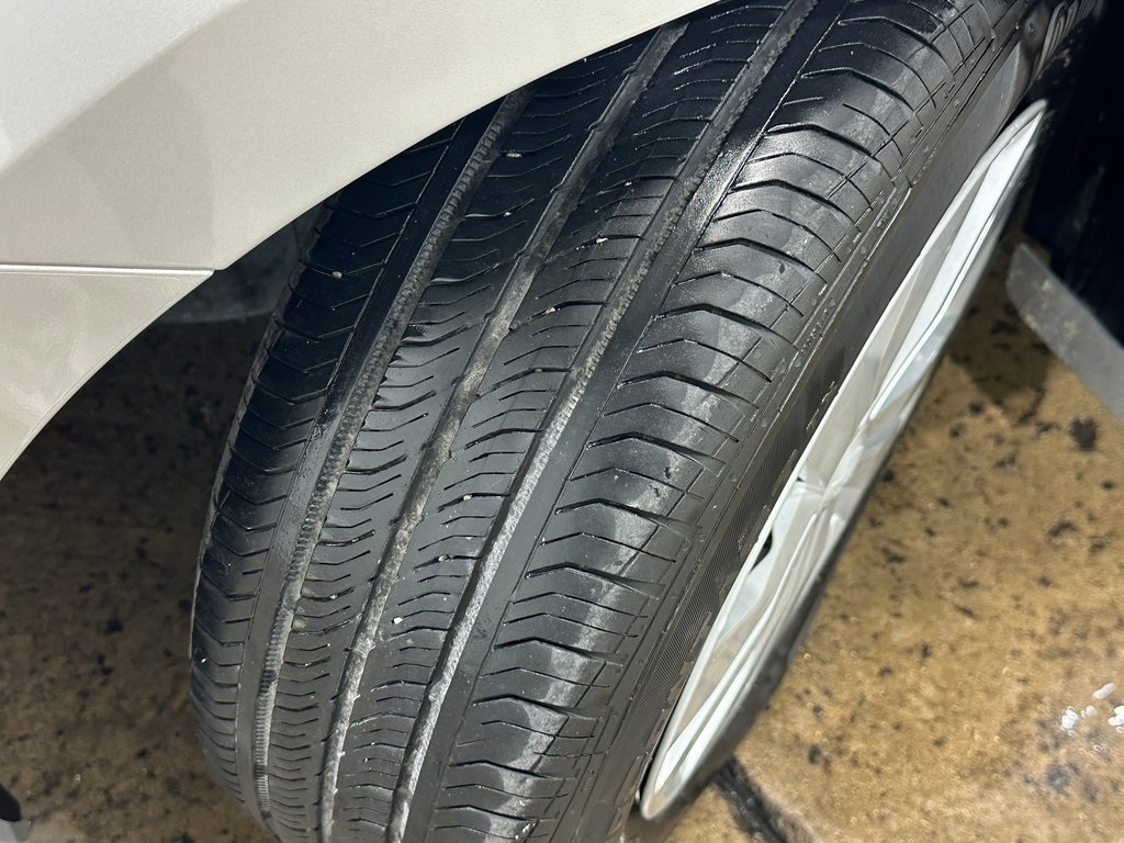 2024 Nissan Versa 1.6 S photo 2