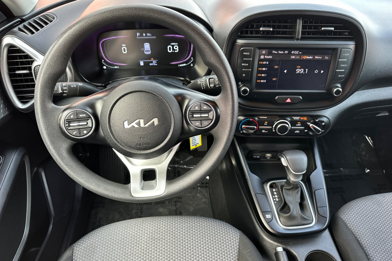 2023 Kia Soul LX photo 9