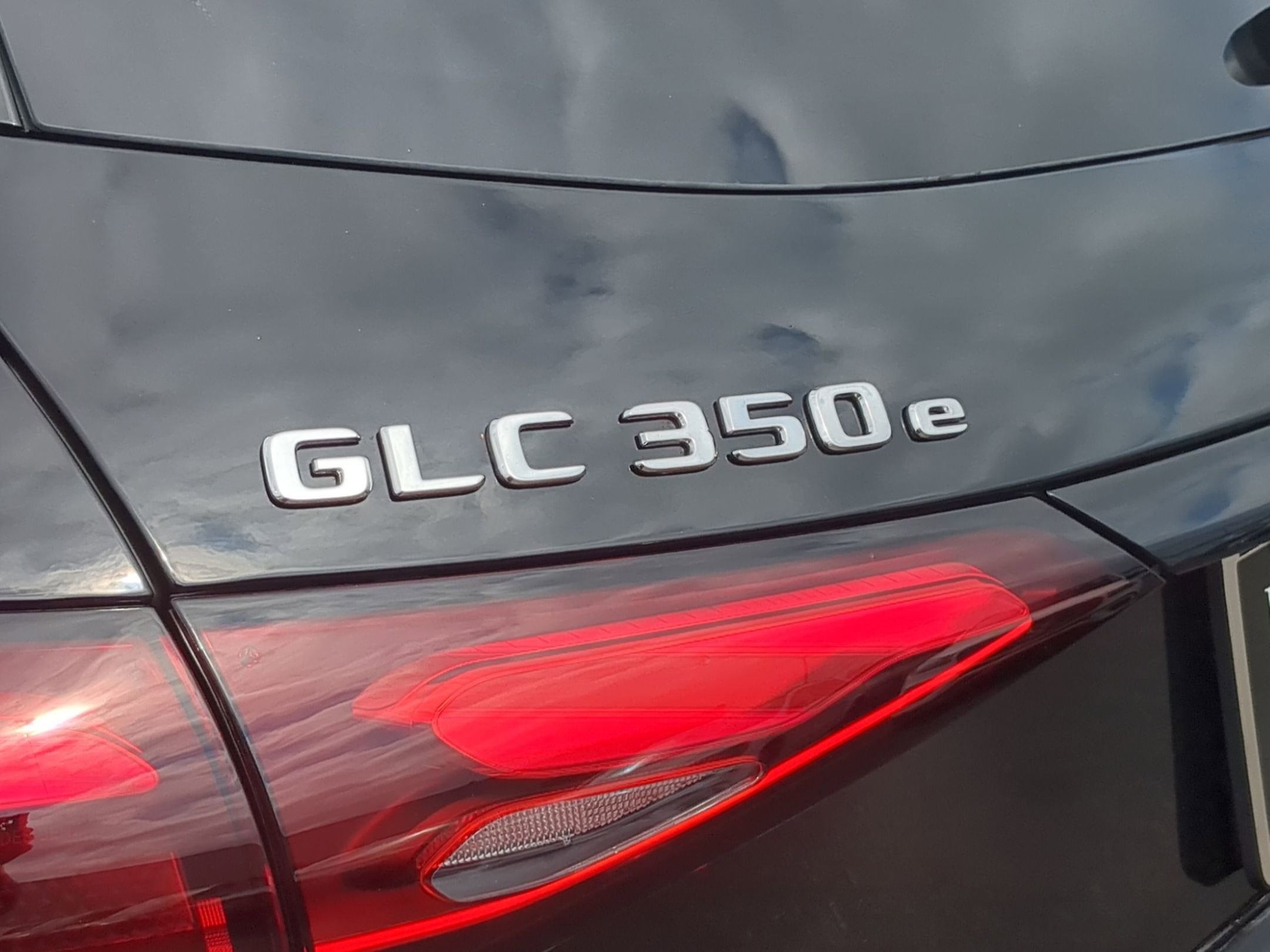 2026 Mercedes Benz GLC 350e 4MATIC photo 3