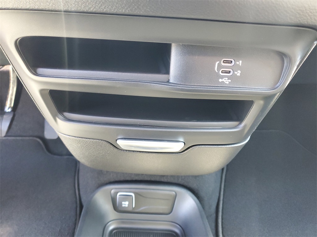 2026 Chrysler Voyager LX photo 18