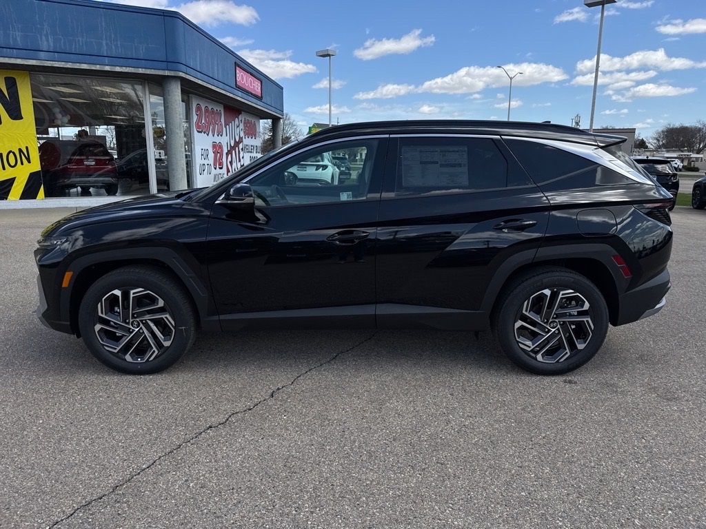 2025 Hyundai Tucson Hybrid Limited photo 2