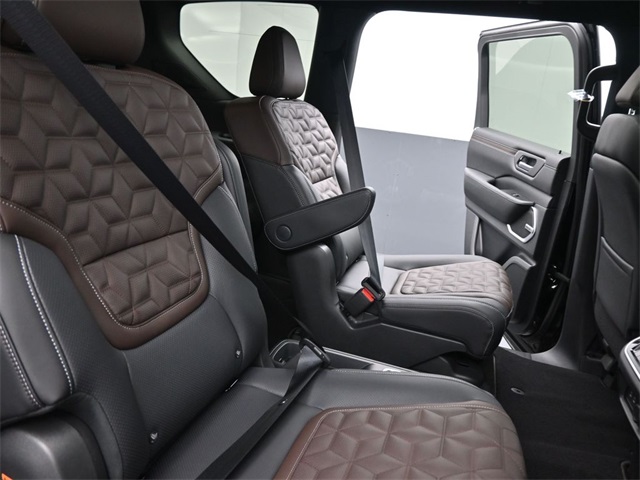 2025 Nissan Armada Platinum photo 24