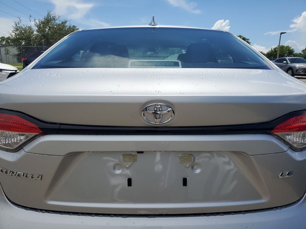 2025 Toyota Corolla LE photo 12