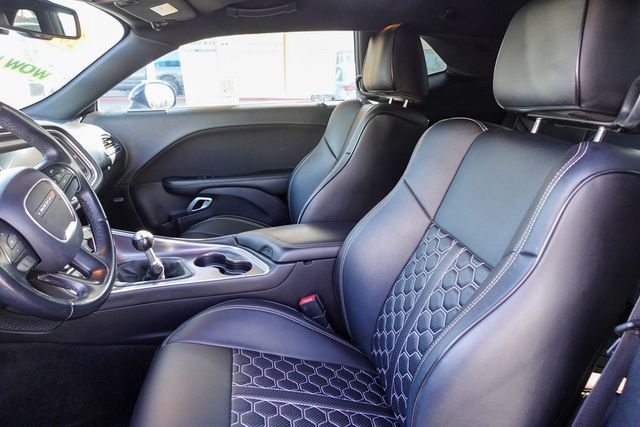 2015 Dodge Challenger R/T Scat Pack photo 14